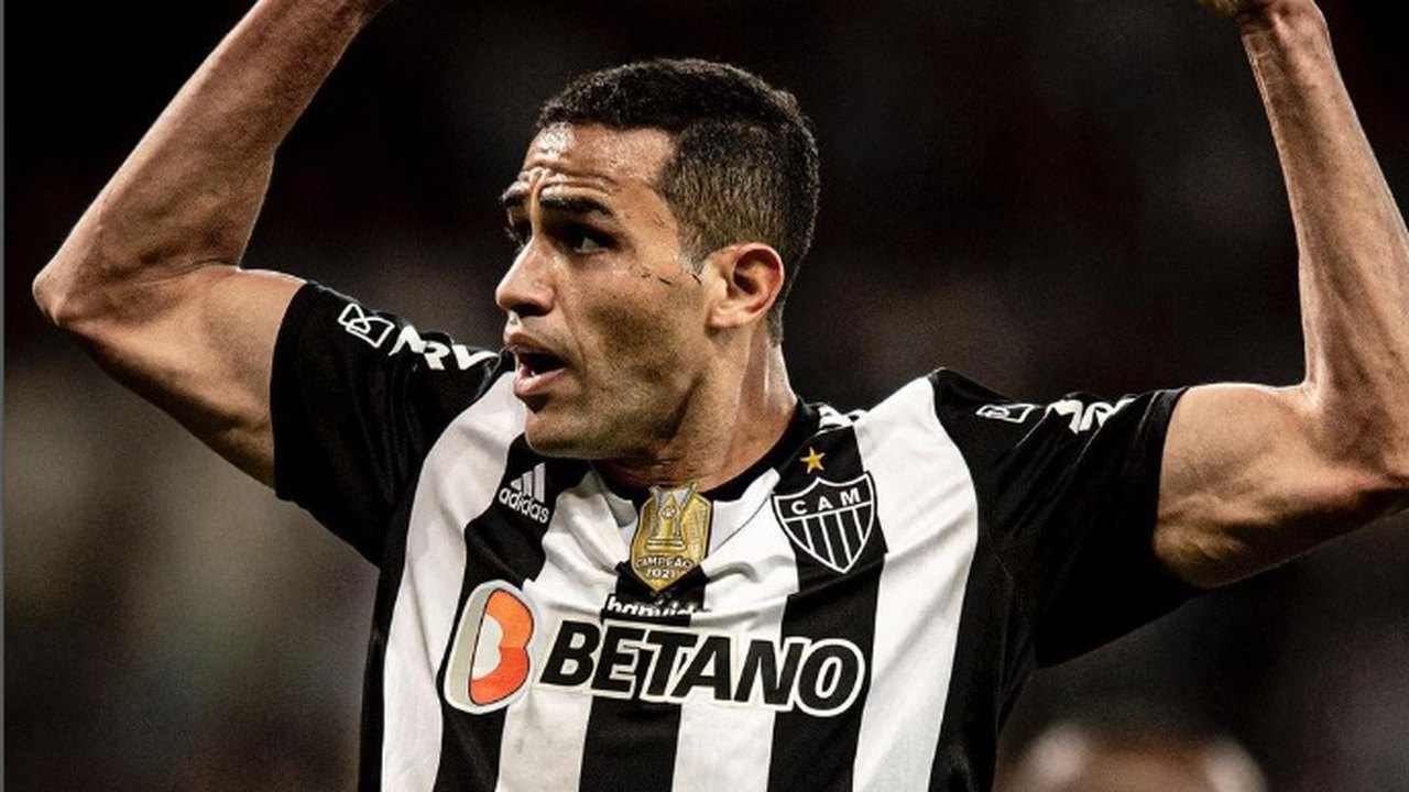 Alan Kardec volta aos trteinols no Atlético-MG e pode substituir Hulk diante do Corinthians