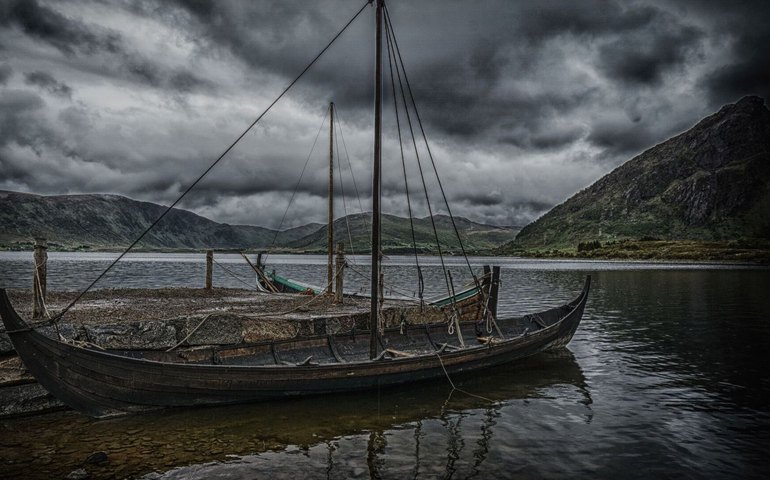 Navio de carga de 600 anos é resgatado do fundo do mar na Coreia do Sul