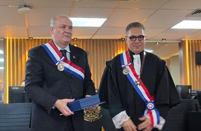 Reitor da Ufal, Josealdo Tonholo recebe Grã-Cruz da Ordem do Mérito do TRT-19