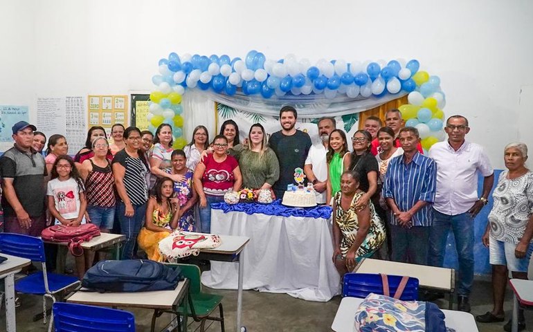 Gestão nas Escolas: Prefeitura de Traipu visita turmas do EJA