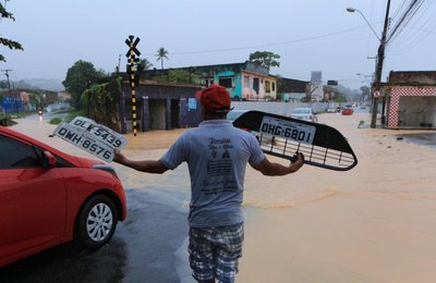 Detran explica como proceder em caso de perda da placa dos veículos durante o período chuvoso