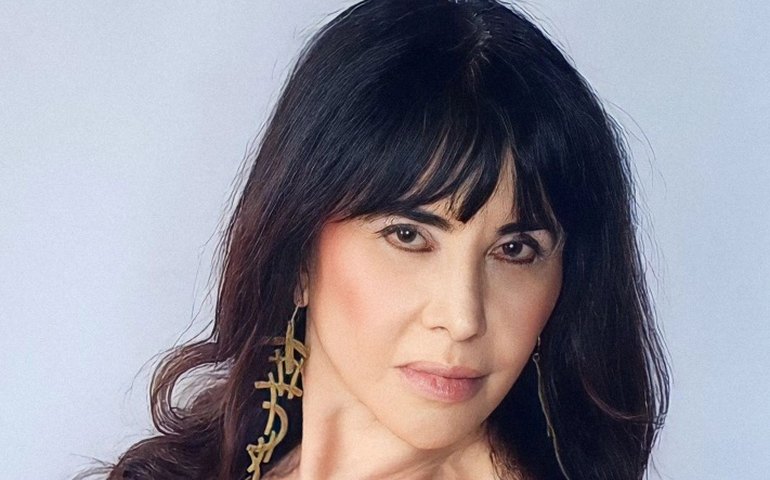 Cirurgia de Claudia Alencar é bem sucedida, mas estado de saúde da atriz ainda é grave