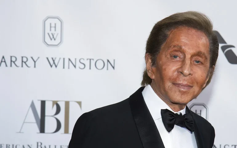 Valentino se aposentou das passarelas em 2008; saiba quem foram seus sucessores na grife