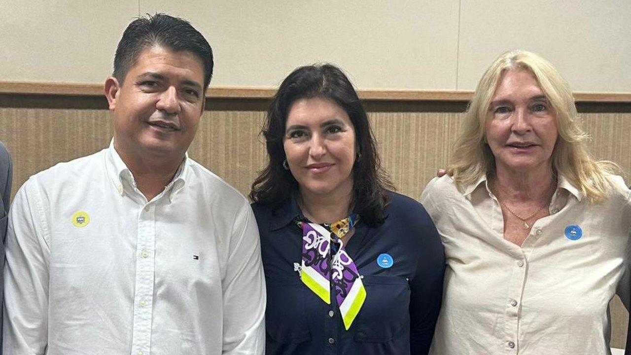 Ministra Simone Tebet e secretária Kátia Born debatem sobre prioridades do governo