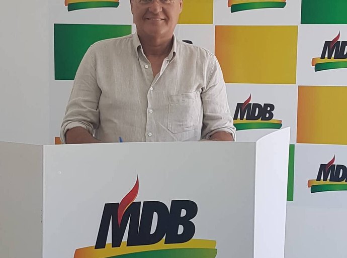 MDB realiza convenção em Alagoas e mantém Renan Calheiros na presidência