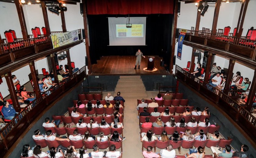 Campanha FAÇA BONITO é lançada em Penedo pela Semdsh