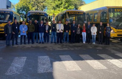 FNDE e Inmetro inspecionam protótipos de ônibus escolares rurais do Caminho da Escola