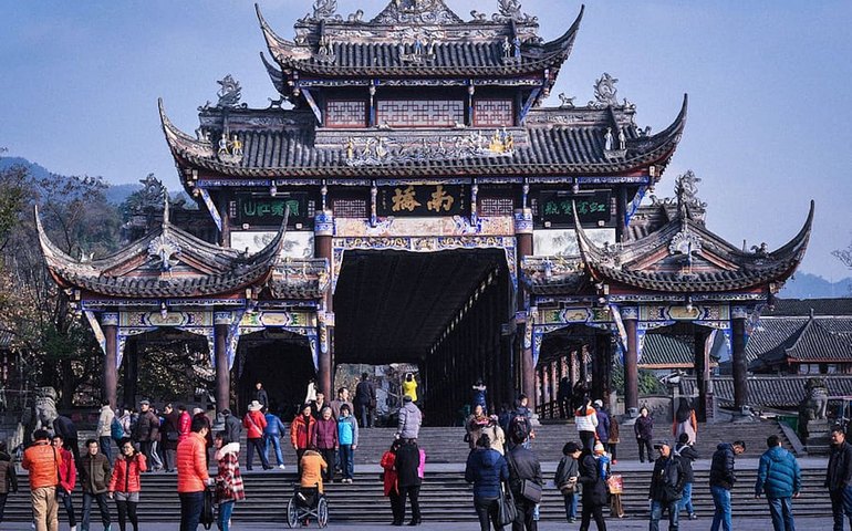 China divulga plano para impulsionar consumo de serviços básicos, cultura e turismo