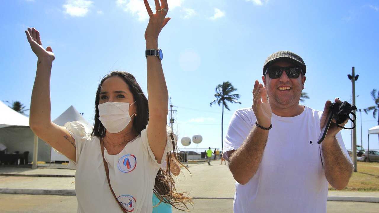 Confiantes, candidatos Ednaldo Maiorano e Manuela Gatto votam nas eleições da OAB-AL