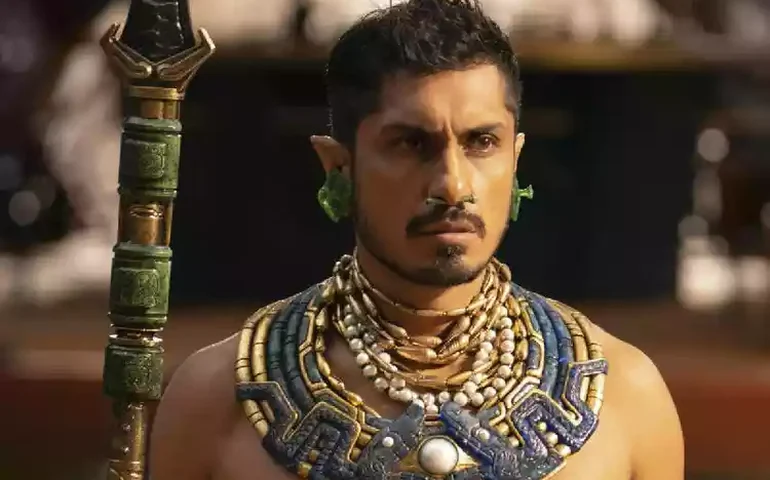 Tenoch Huerta, ator de 'Pantera Negra 2', deixa filme da Netflix após acusação de abuso sexual