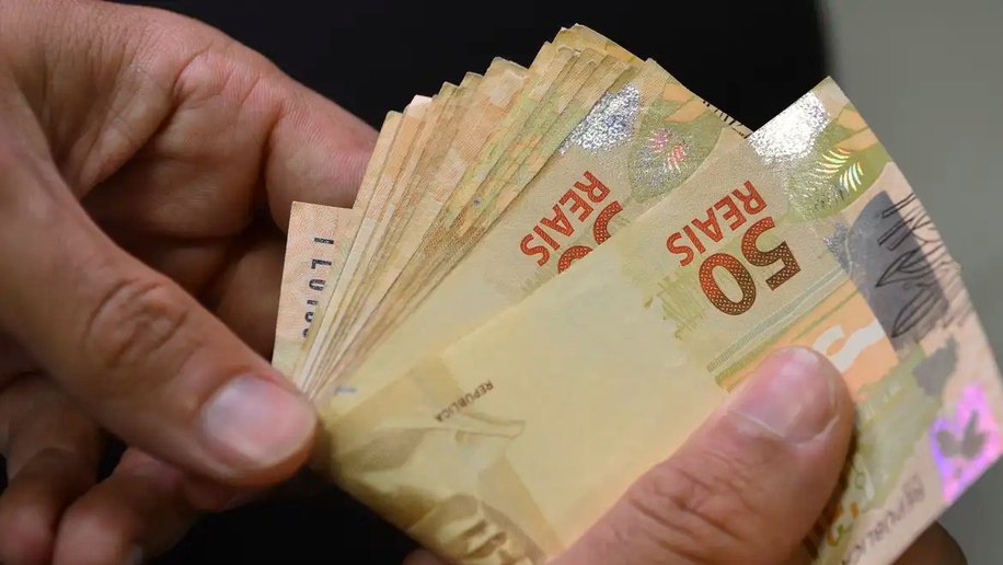 Ministério restringe tarifas e limita custo do crédito consignado