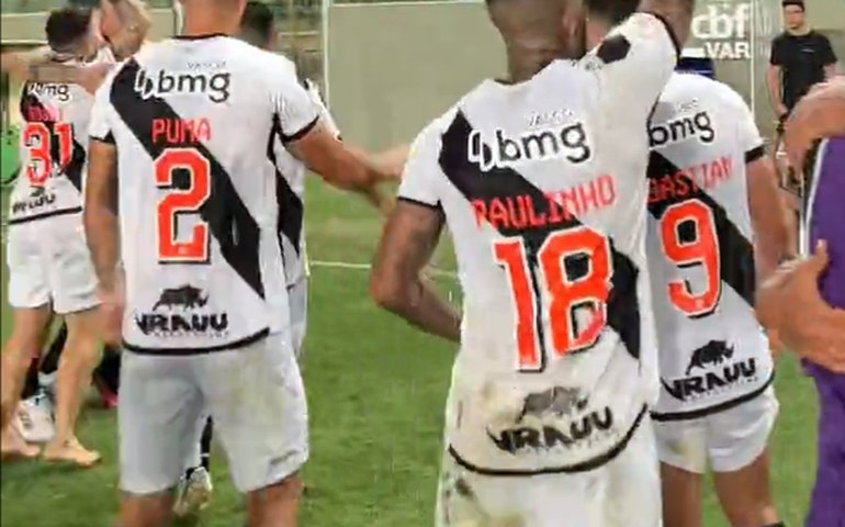 Jair marca de calcanhar no fim, Vasco vence América-MG e deixa zona de rebaixamento