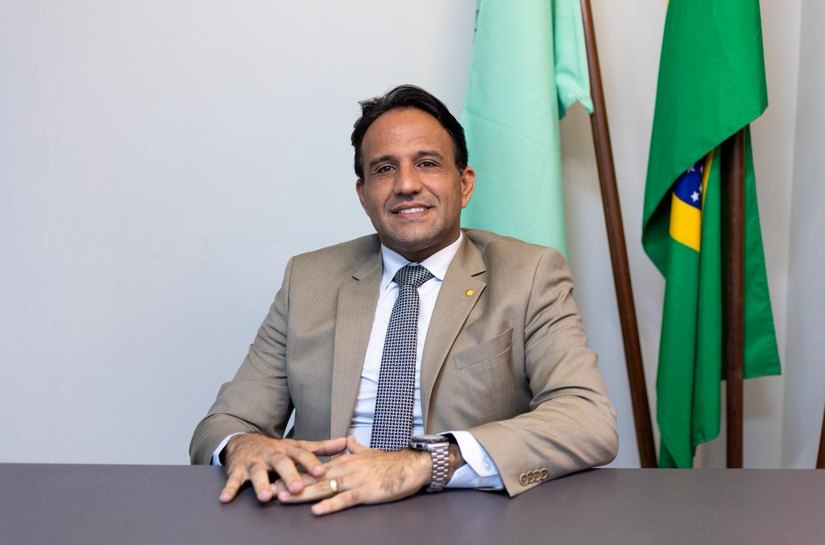 Deputado Mesaque Padilha cobra climatização de salas aula da Escola Djalma Barros Siqueira