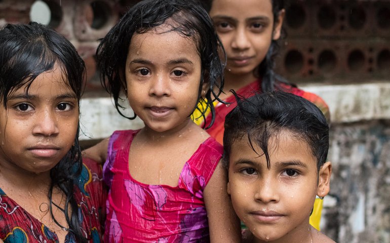 Número de crianças vivendo na pobreza caiu pouco nos últimos anos e índice de analfabetismo explodiu, alerta Unesco