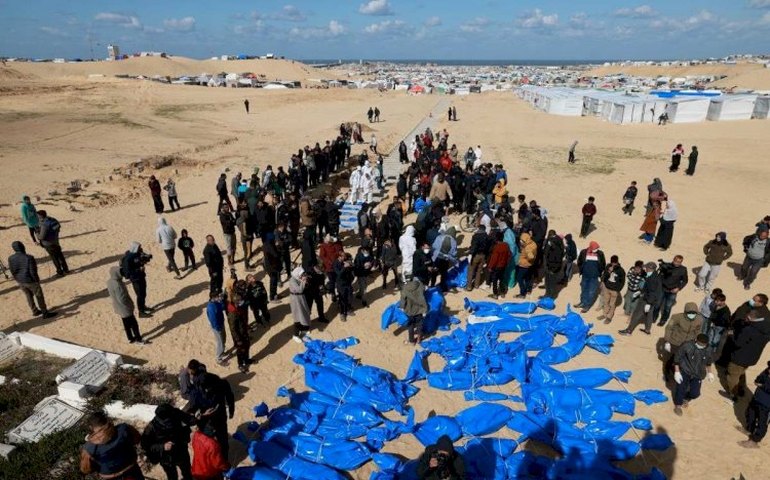 Entenda os limites e as dificuldades de lançar pelo ar suprimentos para a Faixa de Gaza: 'Gota de água no oceano'