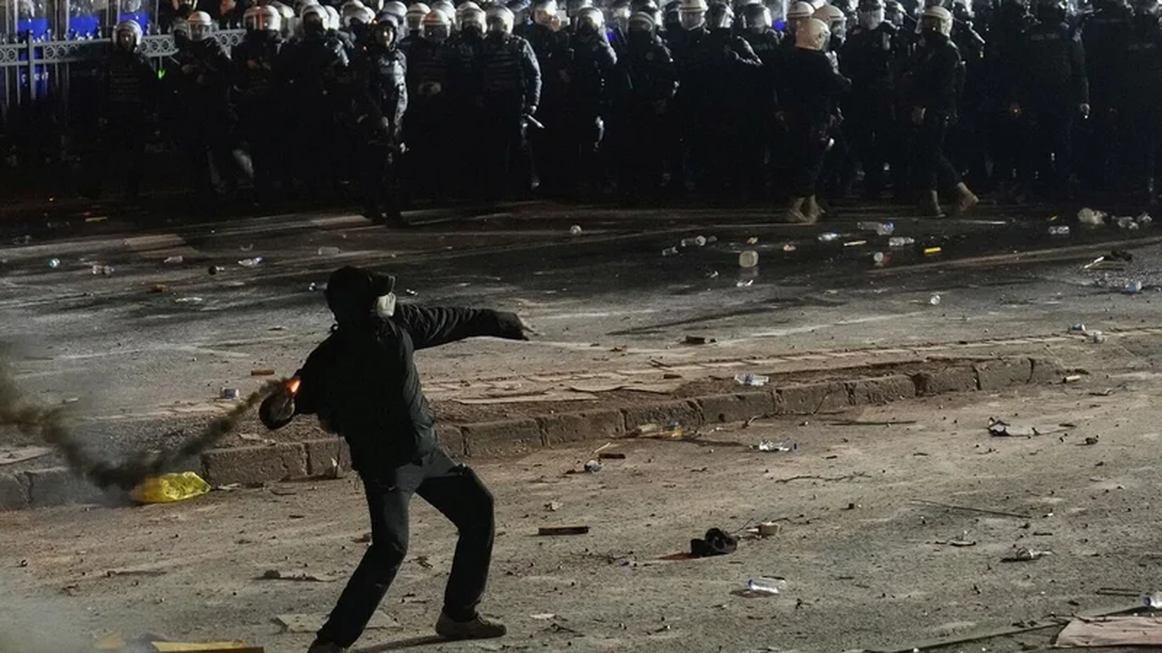Giro internacional: protestos massivos na Turquia entram no sexto dia