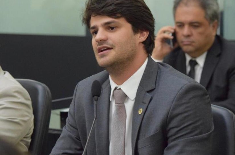 Breno Albuquerque solicita título de utilidade pública para associação de apicultores