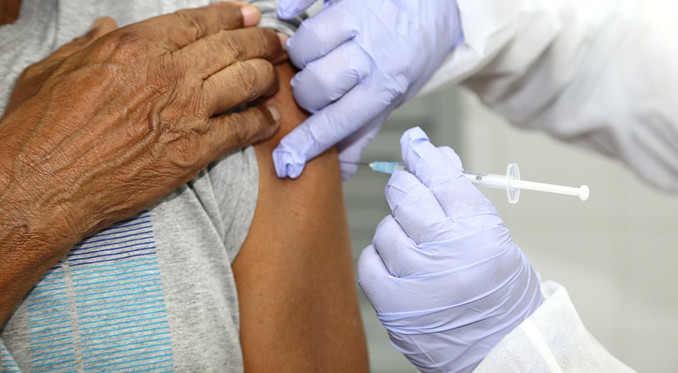 VACINAÇÃO CONTRA INFLUENZA / Foto: Sérgio Silva