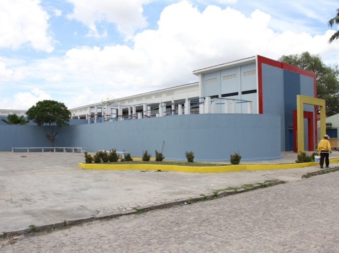 Governo inaugura mais uma escola de Ensino Integral no sertão alagoano na 4ª