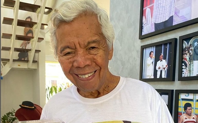 Roque mostra recuperação em primeira aparição após sangramento intracraniano; veja foto