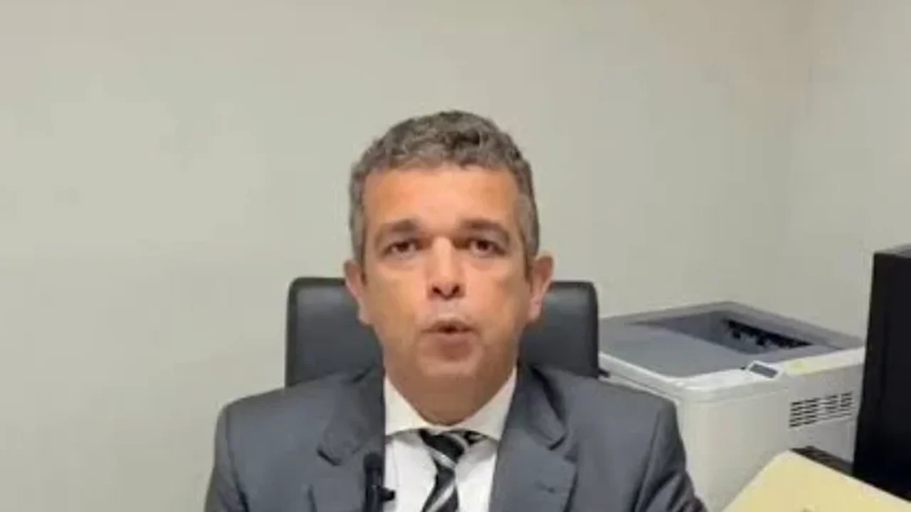 Golpistas tentam golpe do espelhamento de tela em Defensor Público que grava a ligação