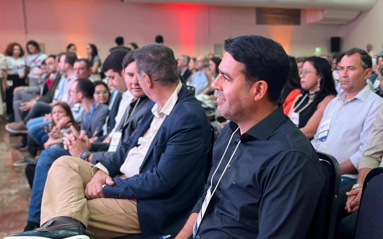 Vice-prefeito eleito de Monteirópolis participa de Congresso promovido pela AMA