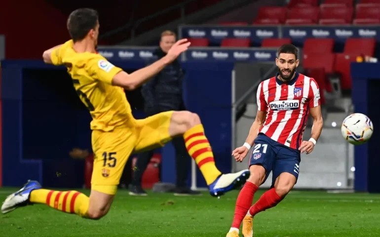 Barcelona quebra série invicta do Atlético de Madrid e segue tranquilo no Espanhol