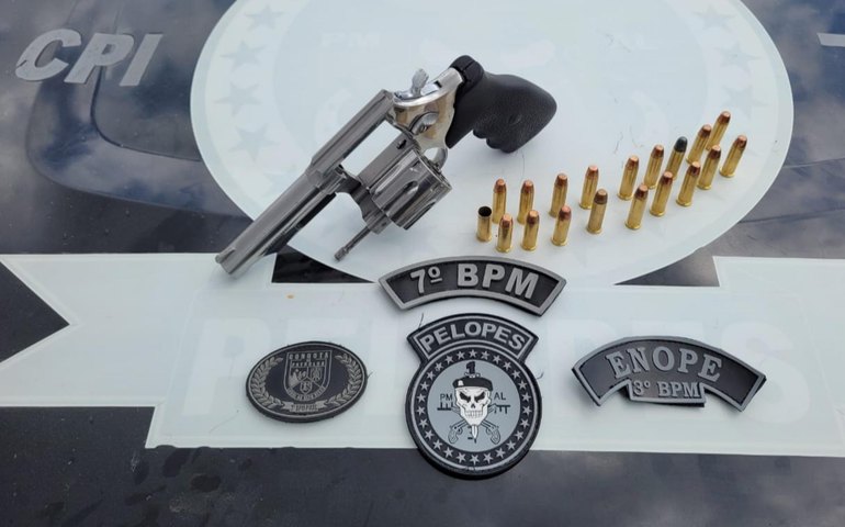 PM apreende 18 armas de fogo e quase 18 kg de drogas na última semana em Alagoas