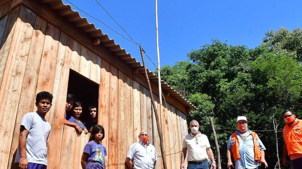 Índios ganham casas em RS