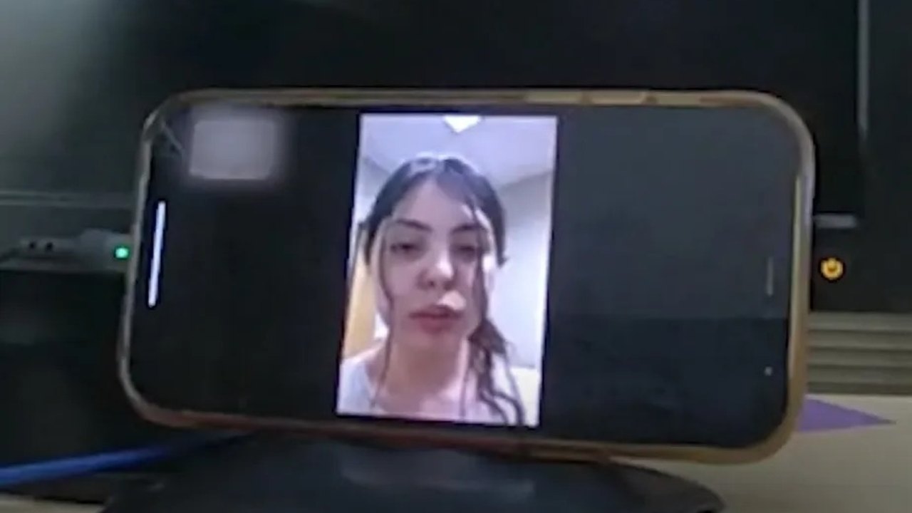 Adolescente desaparecida há 4 anos é encontrada após deixar bilhete em delegacia; vídeo