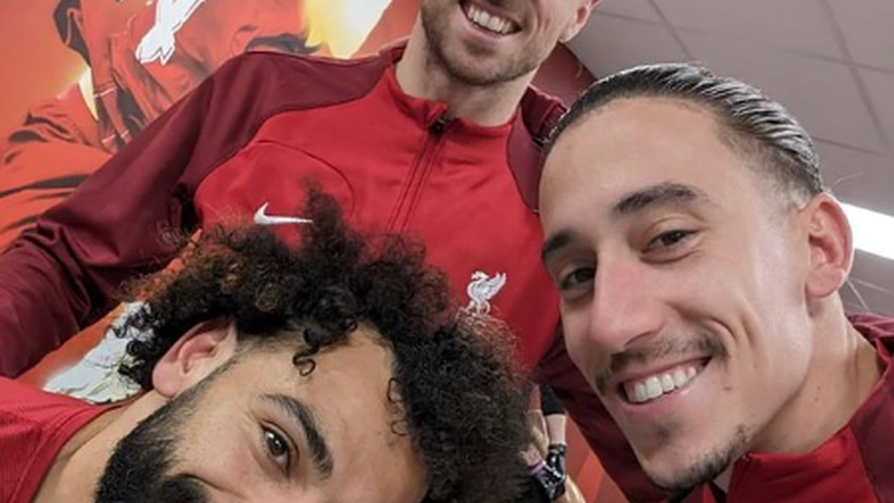 Salah faz dois, Liverpool derrota Brentford e reassume vice-liderança do Campeonato Inglês