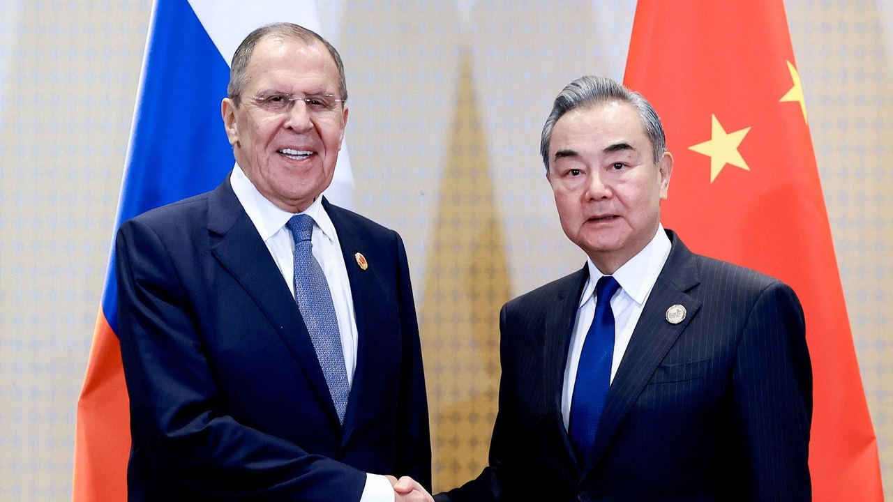 Lavrov destaca o papel estabilizador da parceria entre Rússia e China