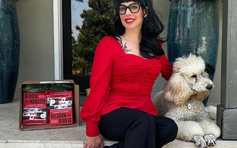 Jillian Lauren, escritora e esposa de baixista do Weezer, é baleada e presa nos EUA