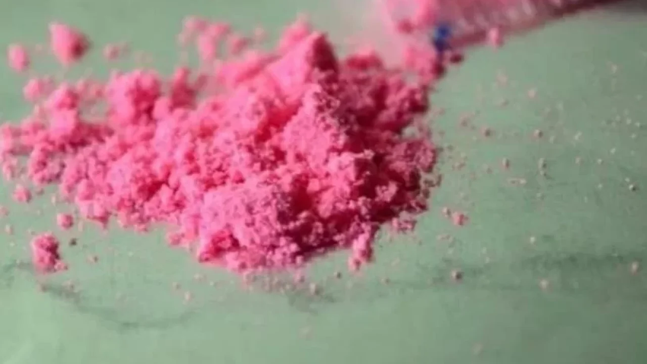 Entenda o que é a 'cocaína rosa', droga suspeita de causar morte de brasileira na Argentina e adolescente na Espanha