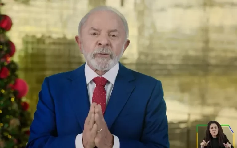 Datafolha aponta Lula e Flávio Bolsonaro como favoritos em todos os cenários