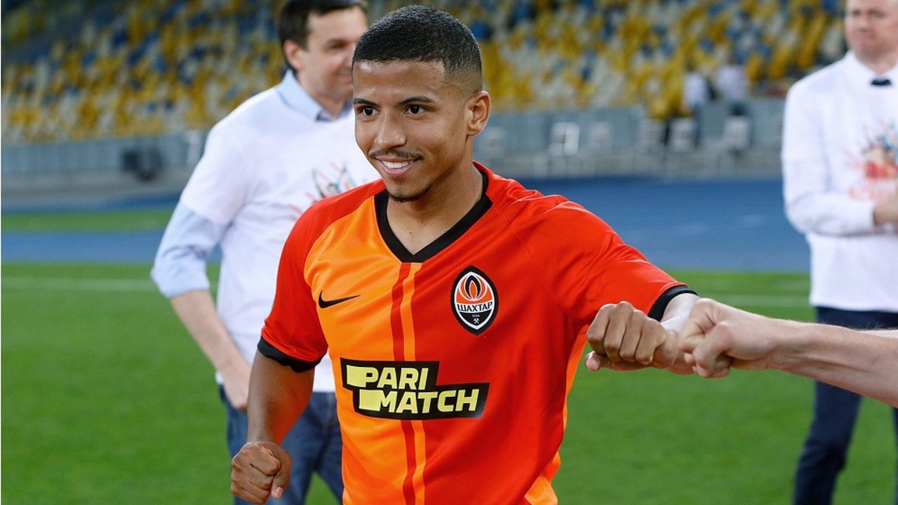 Cruzeiro confirma contratação do lateral Marquinhos Cipriano