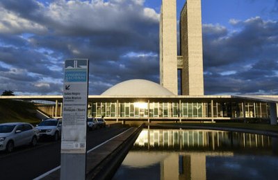 Senado aprova MP com limite de renda para beneficiários do BPC