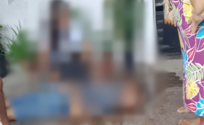 Jovem de 18 anos foi morto a tiros na Rua Bom Sucesso, no Vergel do Lago, em Maceió