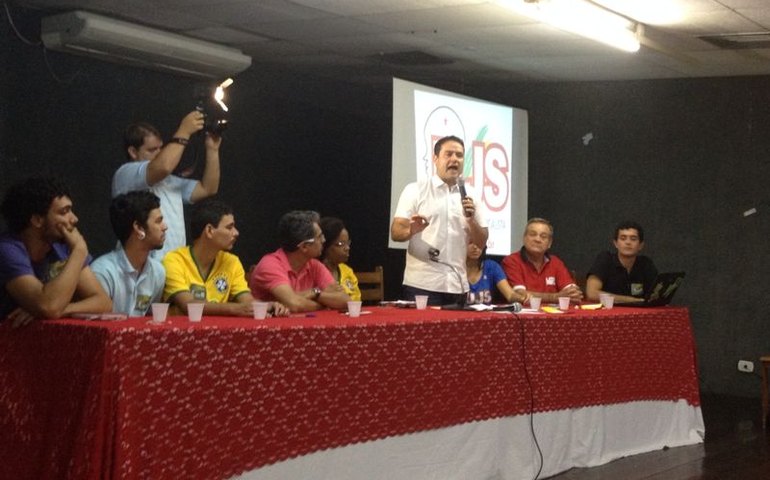 UJS de Alagoas aprova apoio a Frente de Oposição em seu 12º Congresso