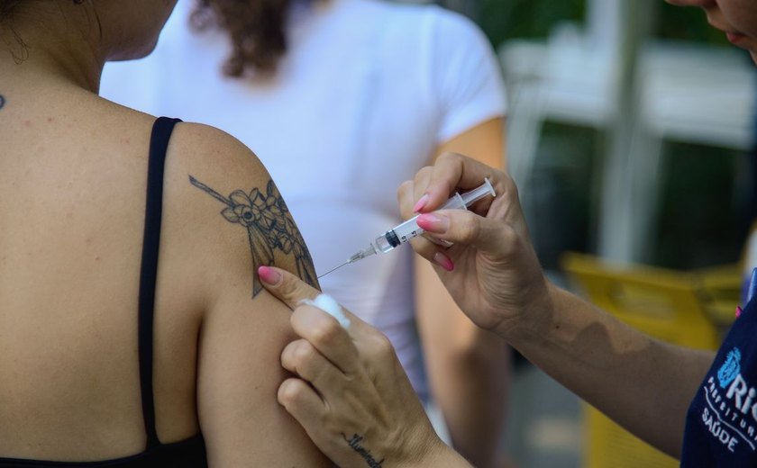 Cidade do Rio estende vacina contra dengue para jovens de 19 e 20 anos