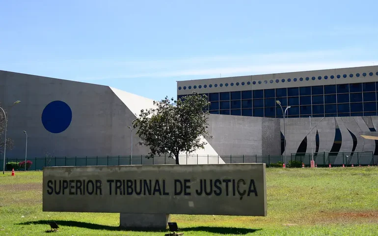 Juízes 'não devem temer' debate sobre salários, defende presidente do STJ