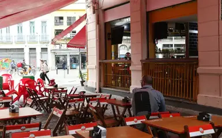 Restaurant Brands International agrada com receita, mas decepciona em lucro no 2º trimestre