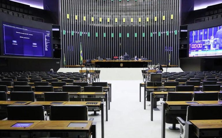 Governo retira urgência de PL sobre escala 6 x 1 e destrava pauta da Câmara