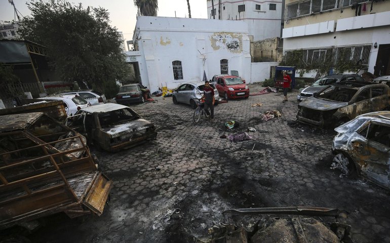 Pelo menos 50 morreram em bombardeio israelense próximo a hospital na Faixa de Gaza