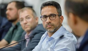 Governo de Alagoas exonera 103 comissionados dias após derrota de Renan Filho para JHC