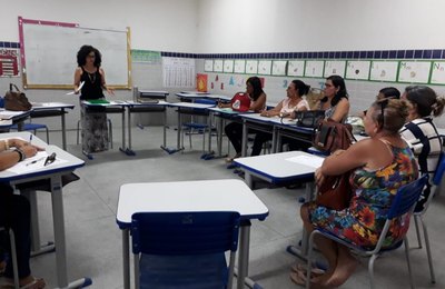 Diretores escolares e coordenadores pedagógicos da Semed de Penedo debatem ações para 2019