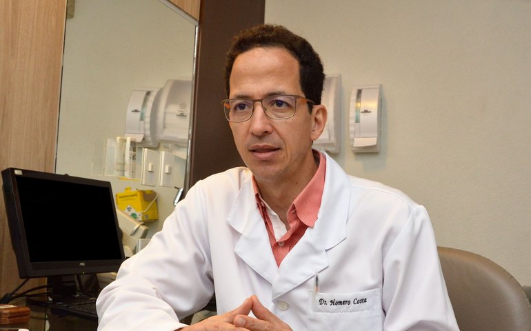 Oftalmologista do HGE alerta sobre os riscos de usar óculos de sol falsificados