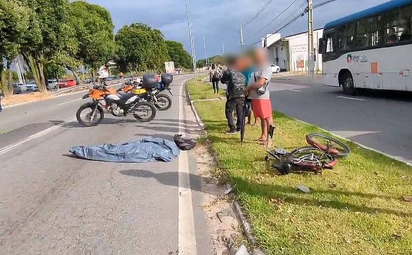 Ciclista morre após ser atingido por moto na Avenida Durval de Góes Monteiro