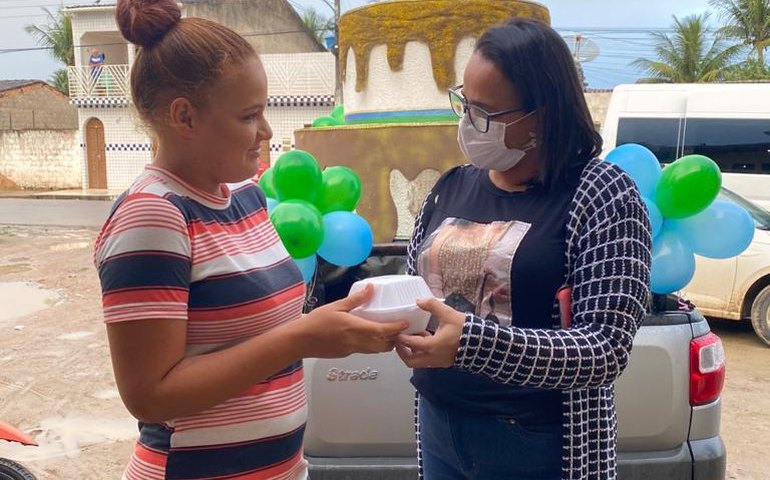 CRAS de Anadia promove homenagem em alusão aos 220 anos