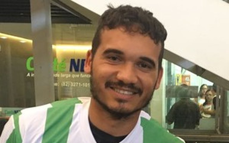 Miguelense apresenta volante e vai anunciar técnico próxima semana